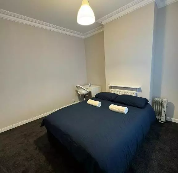 پانسیون Superb Double Room Beside Croke Park   3