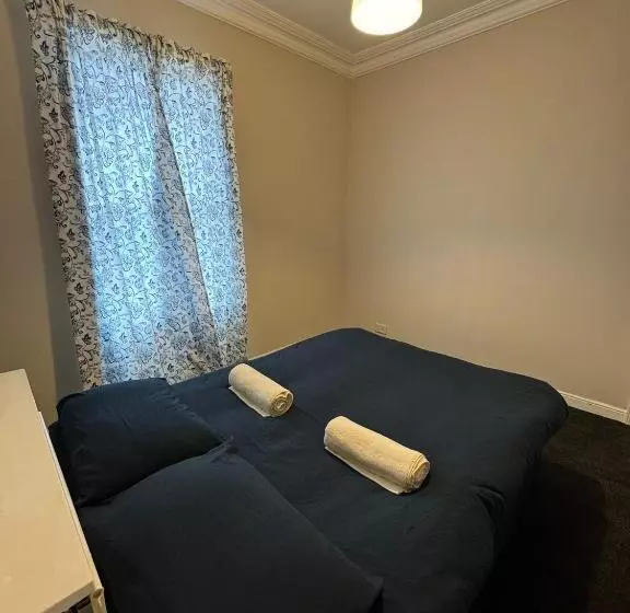 پانسیون Superb Double Room Beside Croke Park   3
