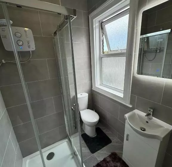 پانسیون Superb Double Room Beside Croke Park   3