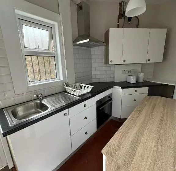 پانسیون Superb Double Room Beside Croke Park   3