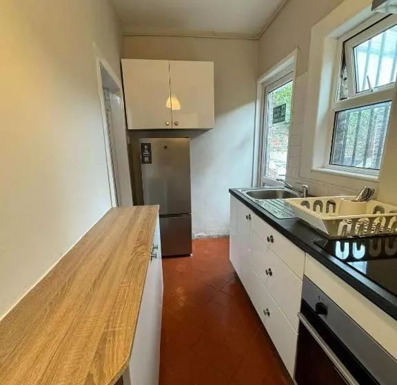 پانسیون Superb Double Room Beside Croke Park   3