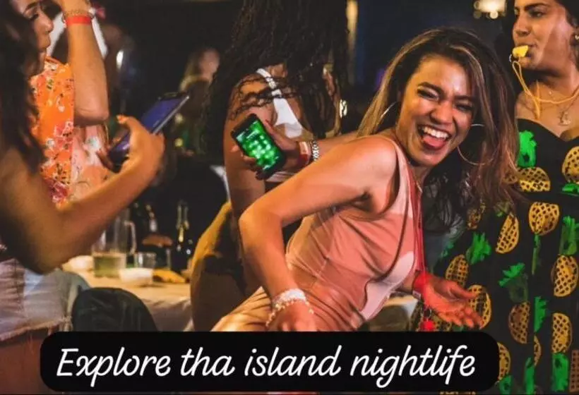هاستل Island Tours & Airport Service Only