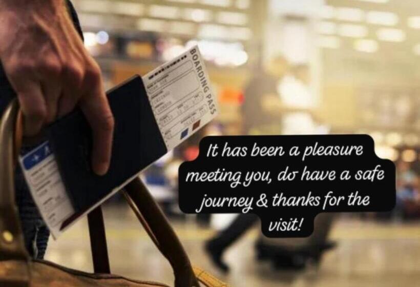 هاستل Island Tours & Airport Service Only