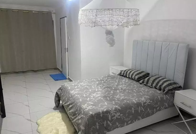 تختخواب و صبحانه Dnc Comfort Suites