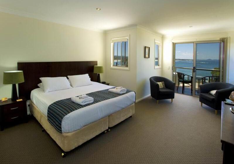 Bed and Breakfast Solitary Islands Lodge