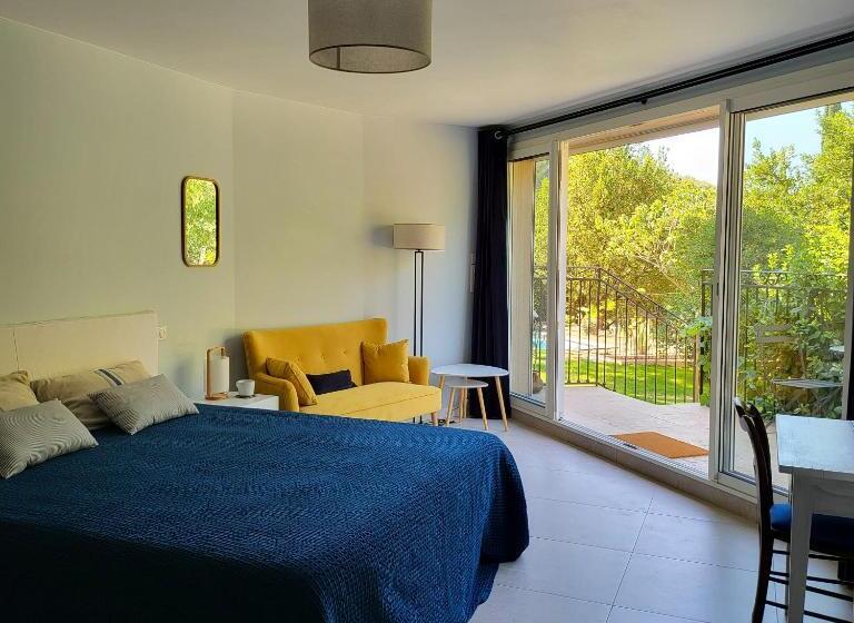 تختخواب و صبحانه Villa Hélène