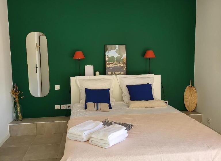 تختخواب و صبحانه Villa Hélène