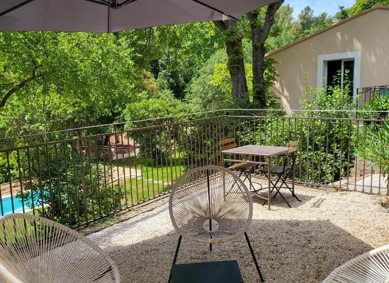 تختخواب و صبحانه Villa Hélène