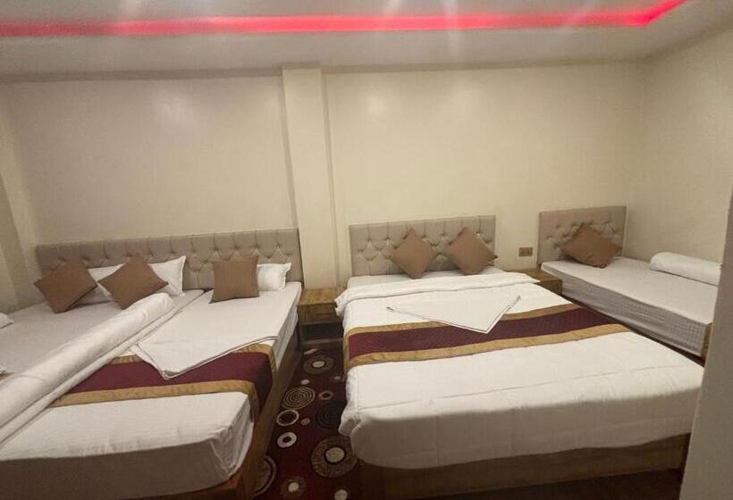 Chandrama Hotel And Restaurant