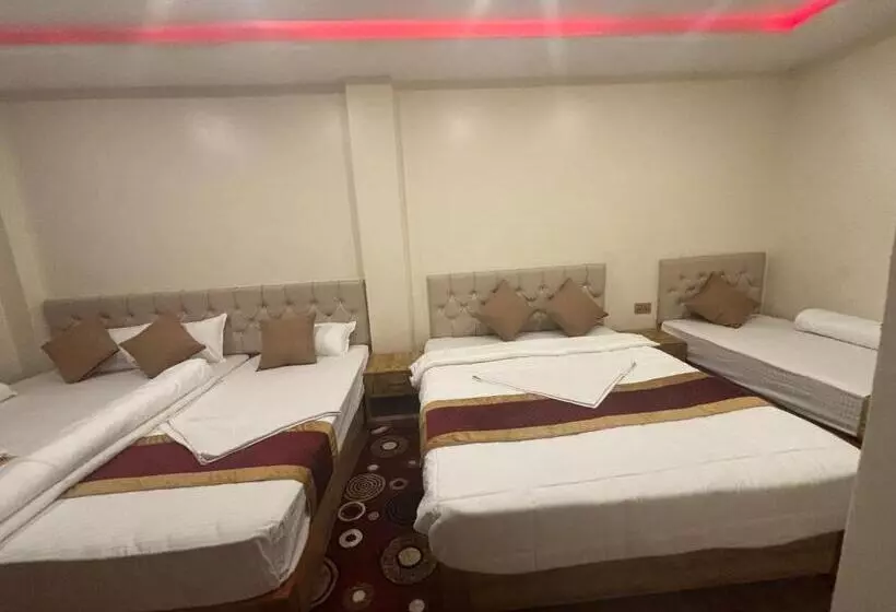 Chandrama Hotel And Restaurant