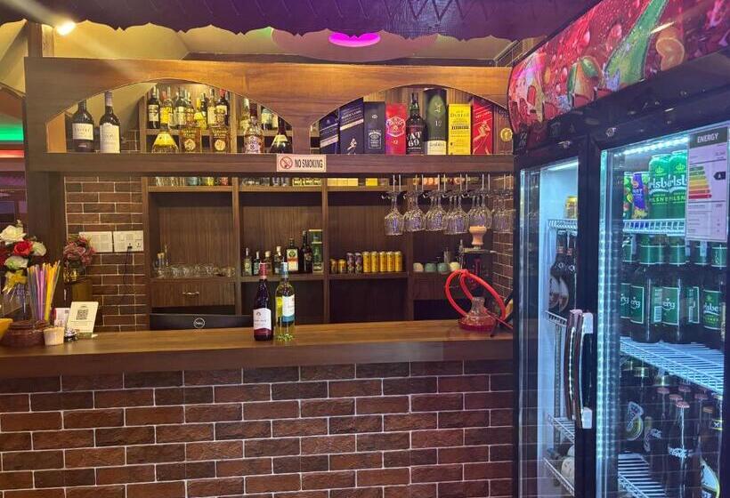 Chandrama Hotel And Restaurant