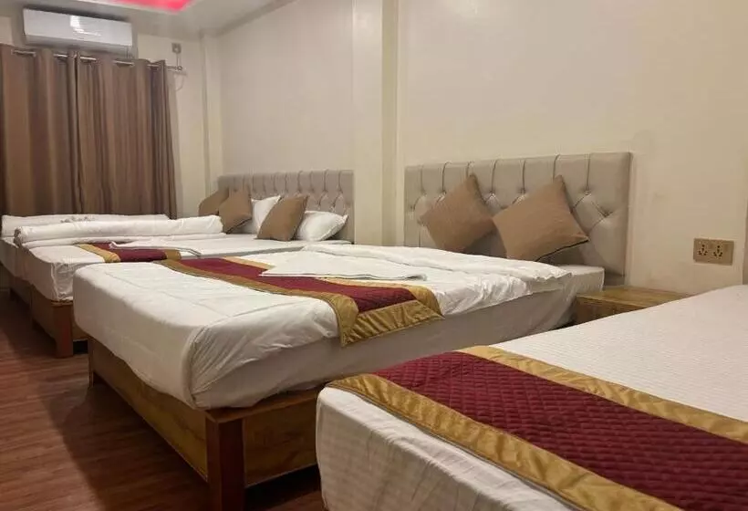 Chandrama Hotel And Restaurant