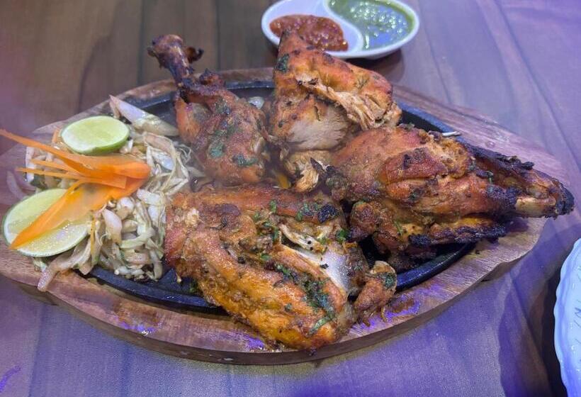 Chandrama Hotel And Restaurant