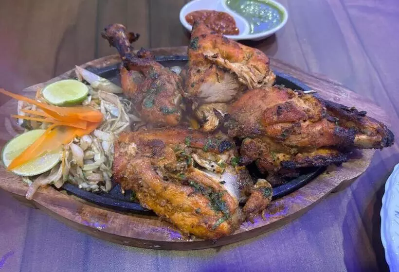 Chandrama Hotel And Restaurant