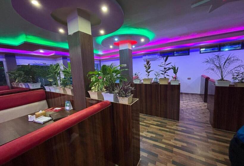 Chandrama Hotel And Restaurant