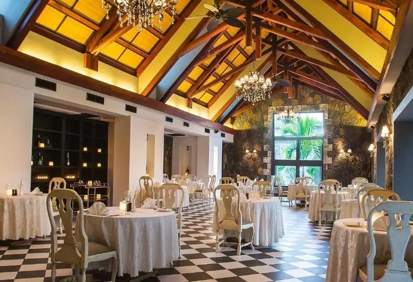 هتل Crystal Beach Resort Belle Mare