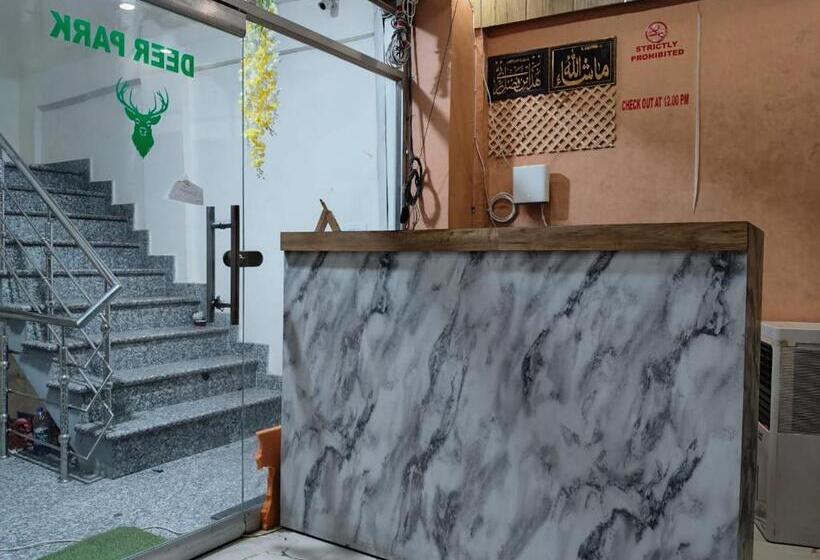 Отель Deer Park