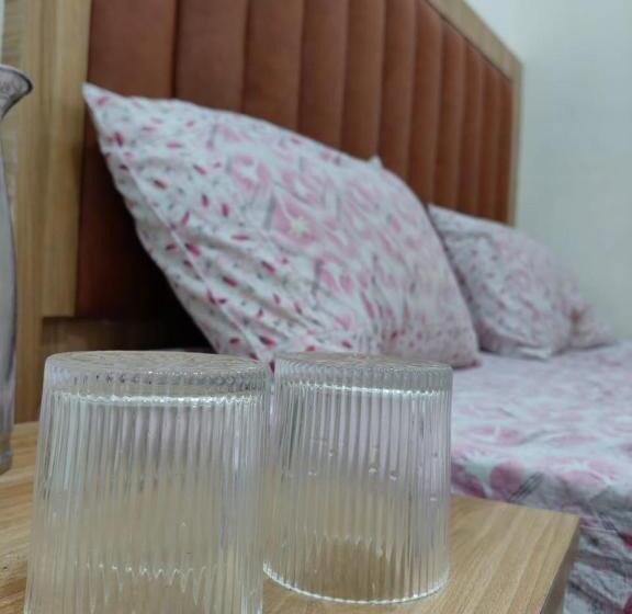 Отель Deer Park