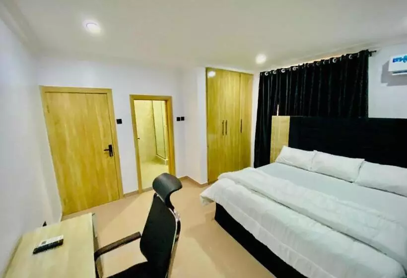 هتل Lekki Cardinal Homes