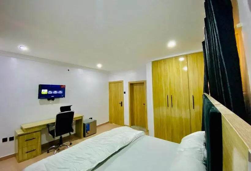 هتل Lekki Cardinal Homes