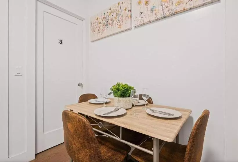 هتل Spacious Modern Chinatown 3 Bedrooms