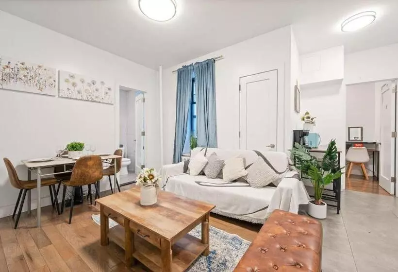 هتل Spacious Modern Chinatown 3 Bedrooms