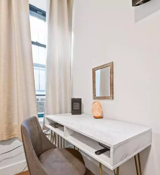 هتل Spacious Modern Chinatown 3 Bedrooms
