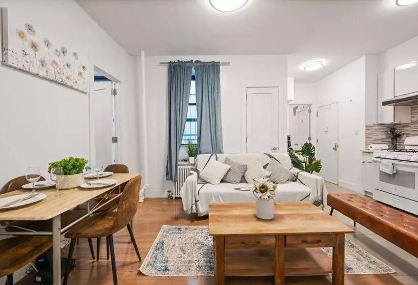 هتل Spacious Modern Chinatown 3 Bedrooms