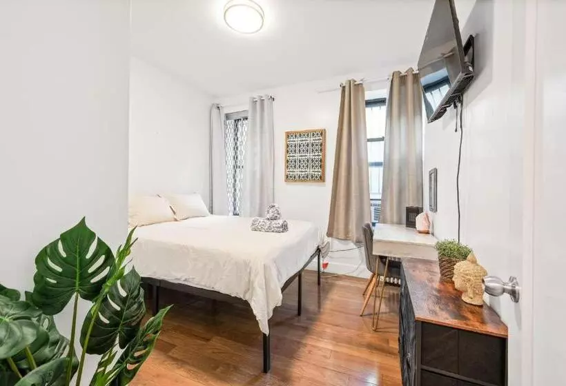 هتل Spacious Modern Chinatown 3 Bedrooms
