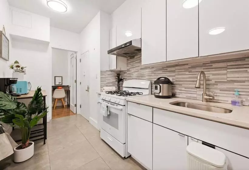 هتل Spacious Modern Chinatown 3 Bedrooms