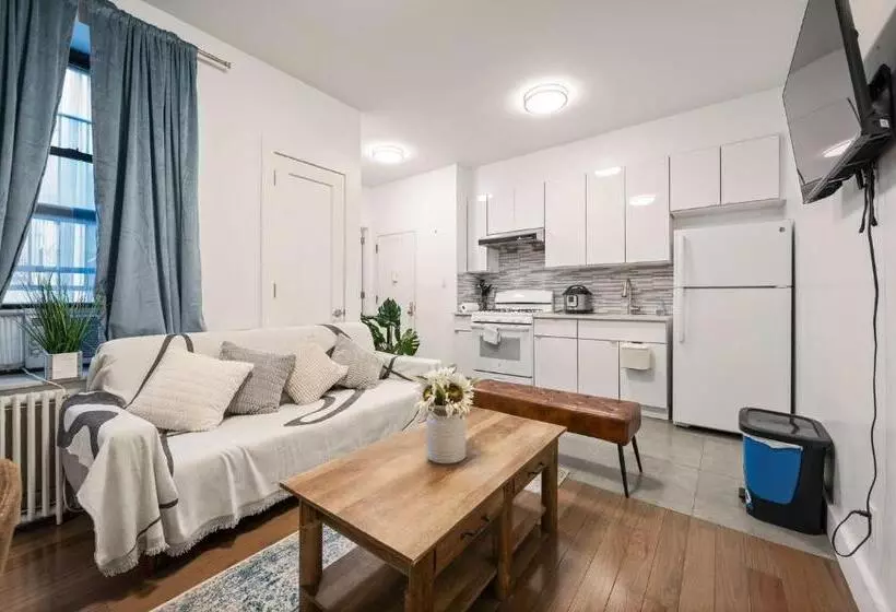 هتل Spacious Modern Chinatown 3 Bedrooms