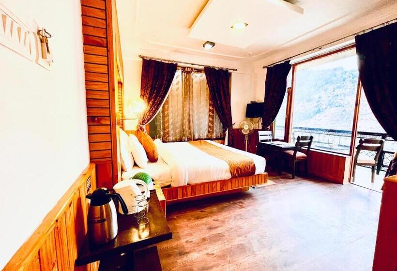 هتل The Channel Lodge