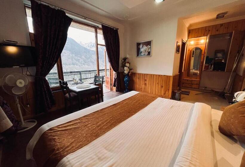 هتل The Channel Lodge