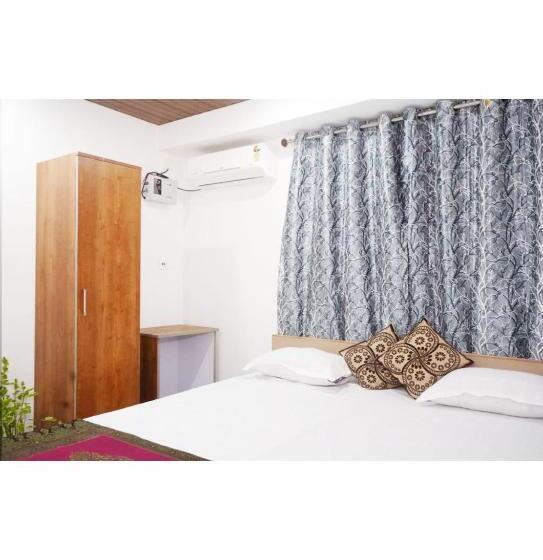 هتل Unique Homestay