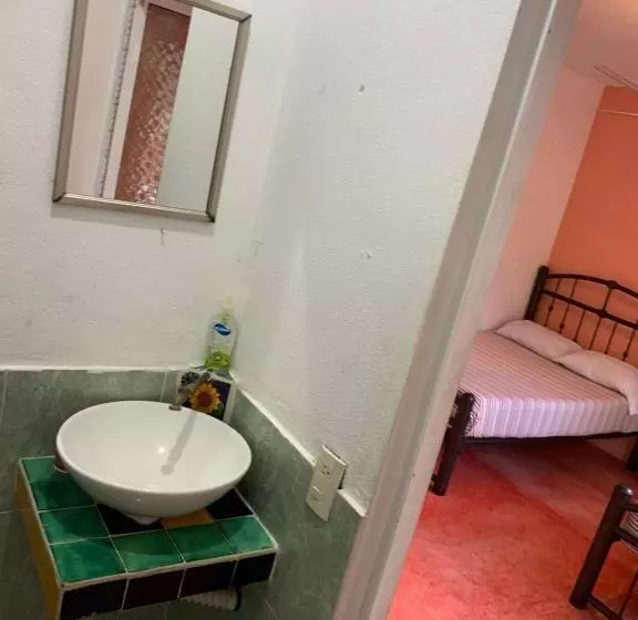 ペンション Anamaya Hostal