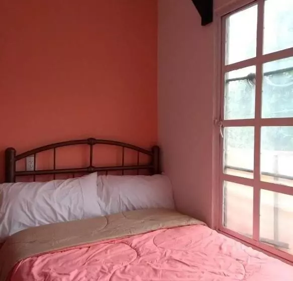 ペンション Anamaya Hostal