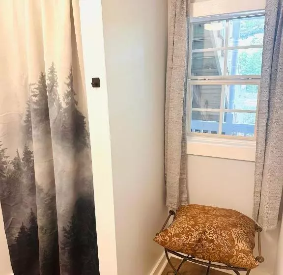 پانسیون Cici S Guest House