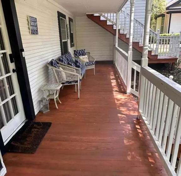 پانسیون Cici S Guest House