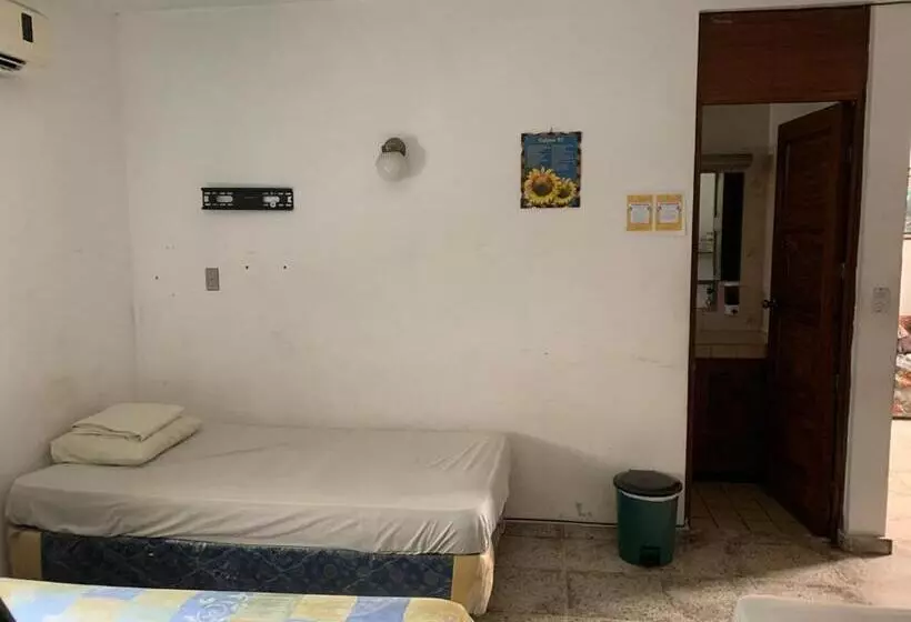 ペンション Hostal Cumbres De El Salvador