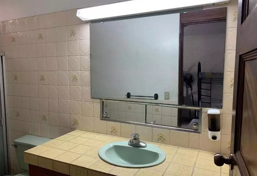 ペンション Hostal Cumbres De El Salvador