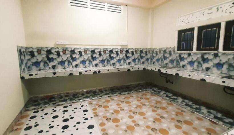 بنسيون Lucky Holiday Resort