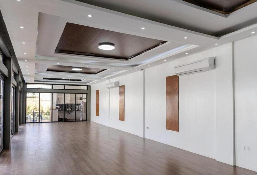 A Poolside Cafe Resort