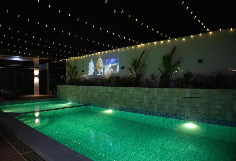 A Poolside Cafe Resort