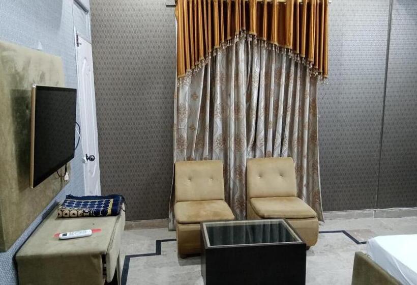 تختخواب و صبحانه Venue Guest House Near Millennium Mall