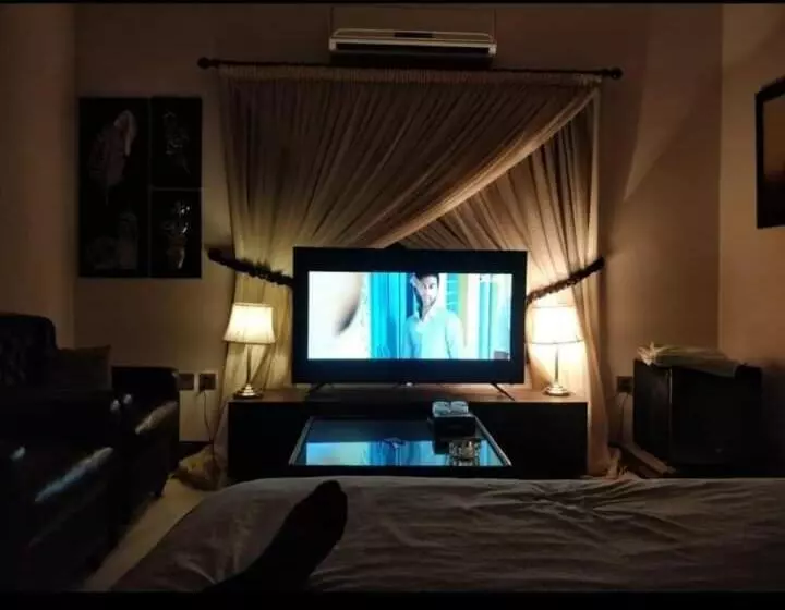هتل Real Cottage