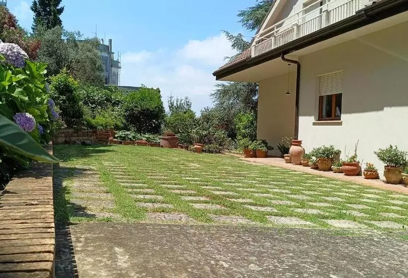 ペンション Casa Di Tota   Affittacamere