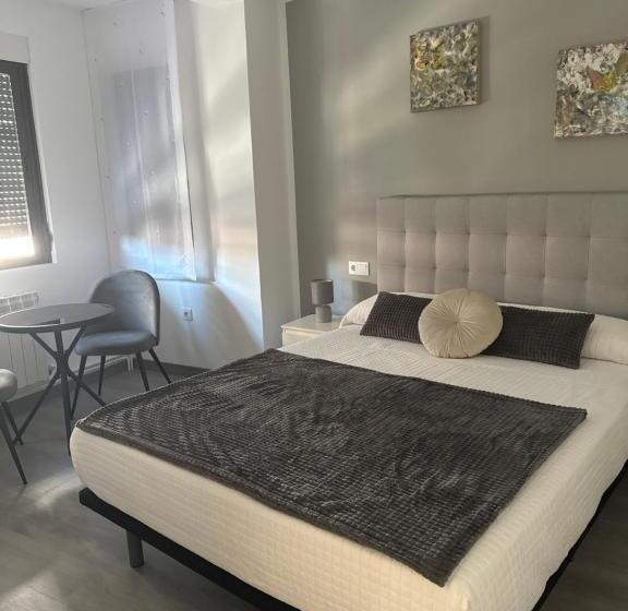 פנסיון Hostal El Jardín