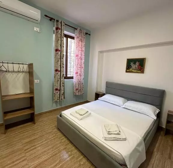 ペンション Las Palmas Guesthouse