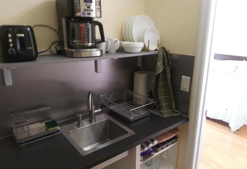 펜션 Posh Guest Suite With Pool