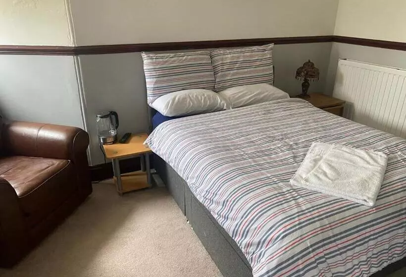 ペンション Queens House